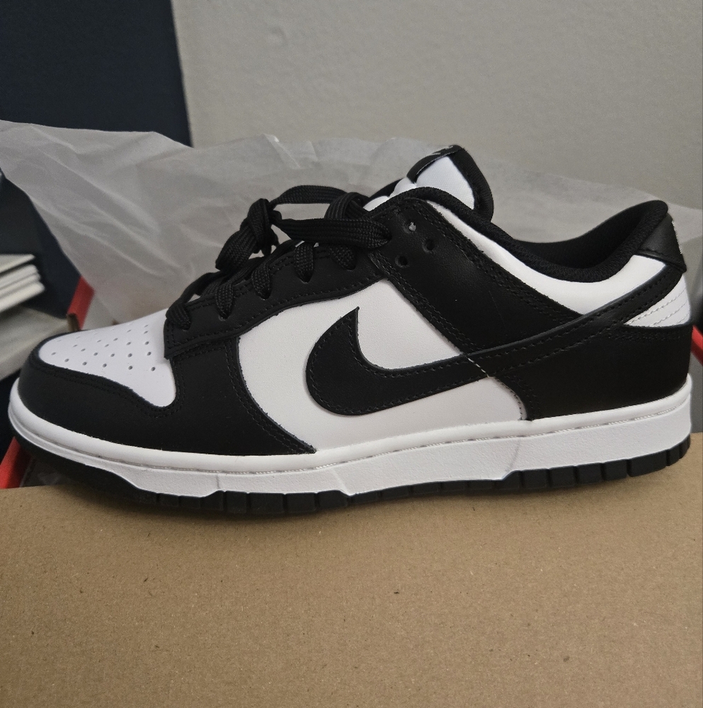 Nike Dunk Low - White and Black